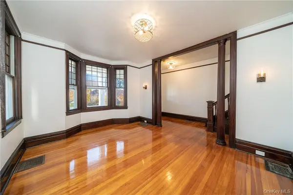71 Rossmore AVE, Bronxville, NY 10708