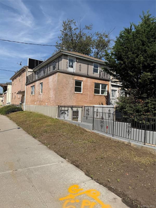 146-38 176th ST, Jamaica, NY 11434