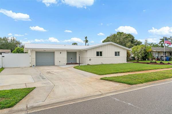 5420 STARWOOD PL, Sarasota, FL 34232
