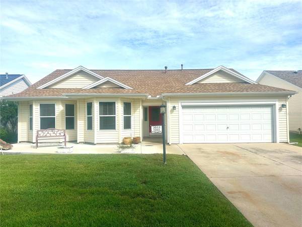 3033 HILLSIDE LN, The Villages, FL 32162