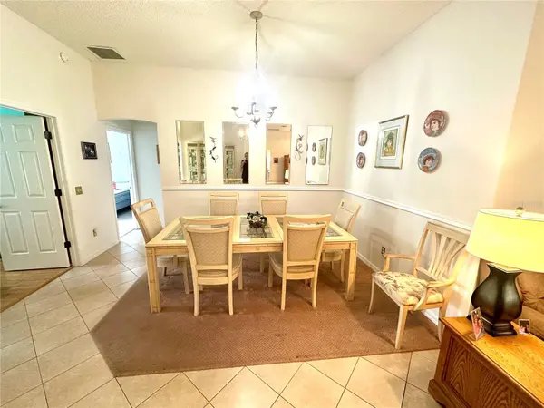3033 HILLSIDE LN, The Villages, FL 32162
