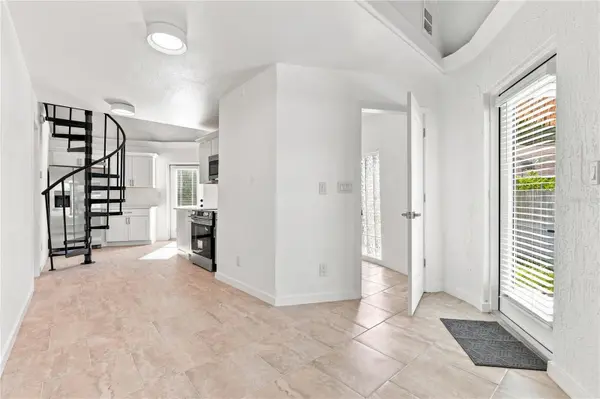 2881 GENTIAN RD, Venice, FL 34293