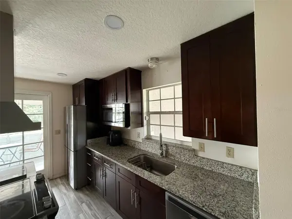 17430 HILLSIDE DR, Montverde, FL 34756