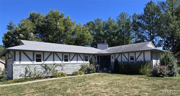 266 Savoy DR, Lake St Louis, MO 63367
