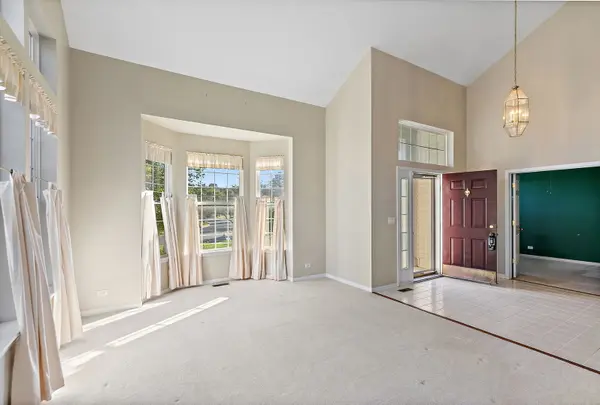 1108 Fox Path, West Dundee, IL 60118