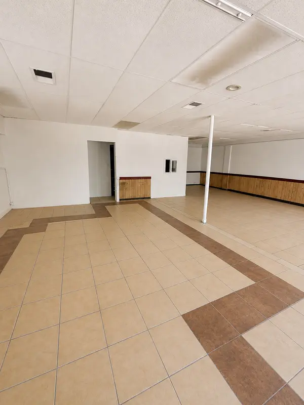 2114 W Devon AVE, Chicago, IL 60659