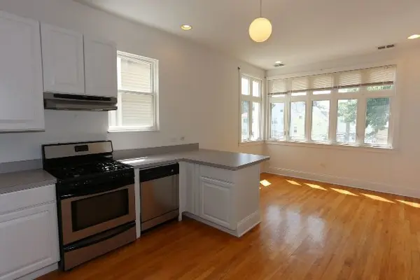3446 N BELL AVE #1, Chicago, IL 60618