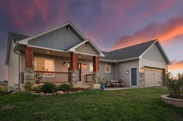 1060 230th ST W, Farmington, MN 55024
