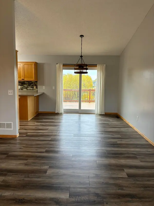 911 Morrison AVE S, Annandale, MN 55302
