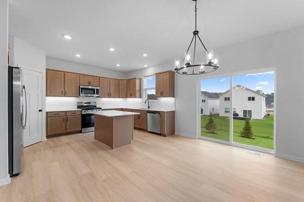 6431 Jarvis AVE, Cottage Grove, MN 55016