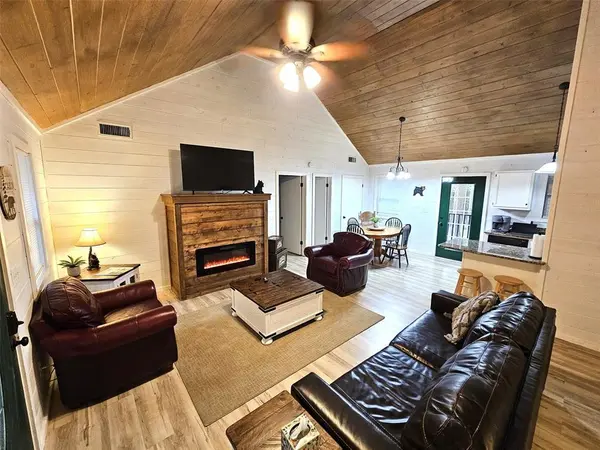 178 Marlin DR, Broken Bow, OK 74728