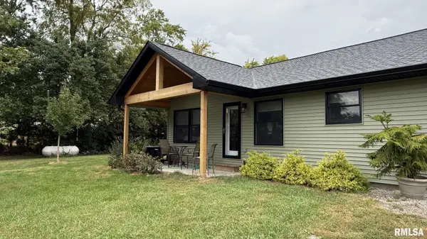 20276 Gudgel AVE, Petersburg, IL 62675