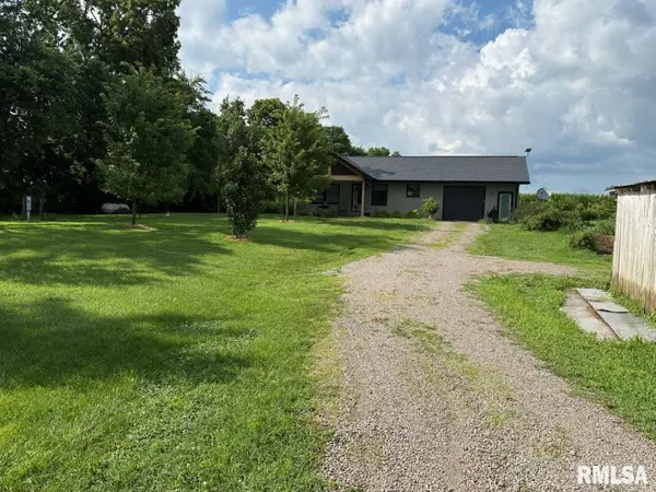20276 Gudgel AVE, Petersburg, IL 62675