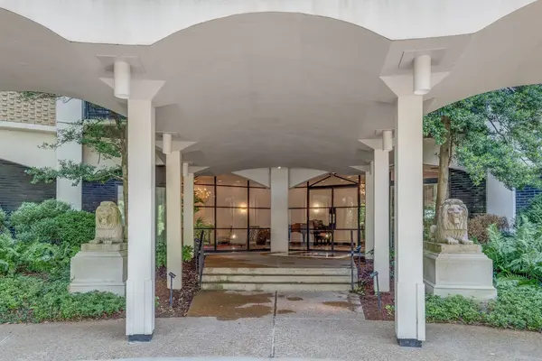 4215 Harding Pike #1203, Nashville, TN 37205