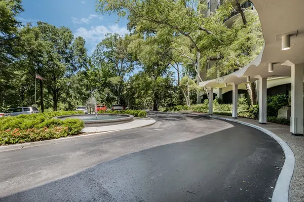 4215 Harding Pike #1203, Nashville, TN 37205