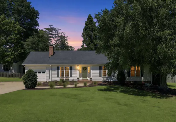 109 Stonehenge CT, Taylors, SC 29687