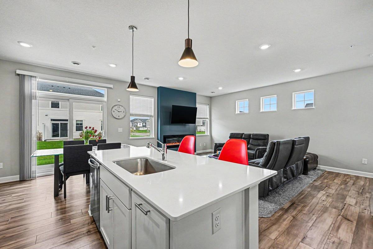 10529 Weston WAY N, Maple Grove, MN 55369