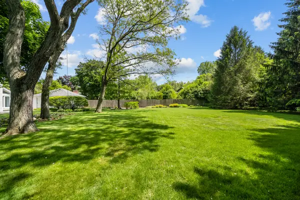 270 AHWAHNEE LN, Lake Forest, IL 60045