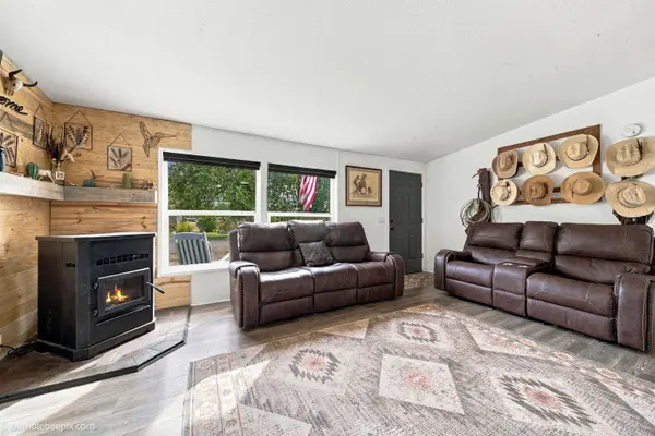4582 A Hwy 231 Hwy, Springdale, WA 99173
