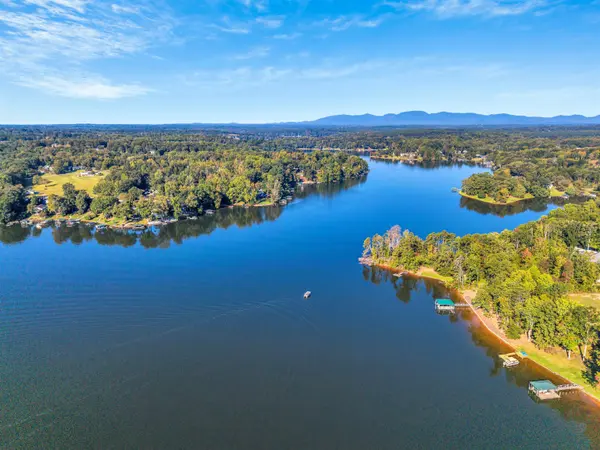 547 Foster PL, Inman, SC 29349