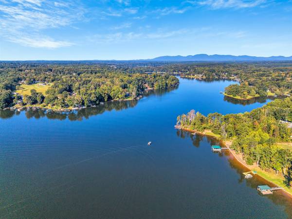 547 Foster PL, Inman, SC 29349