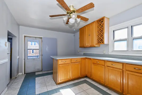 10335 S Hoxie AVE, Chicago, IL 60617