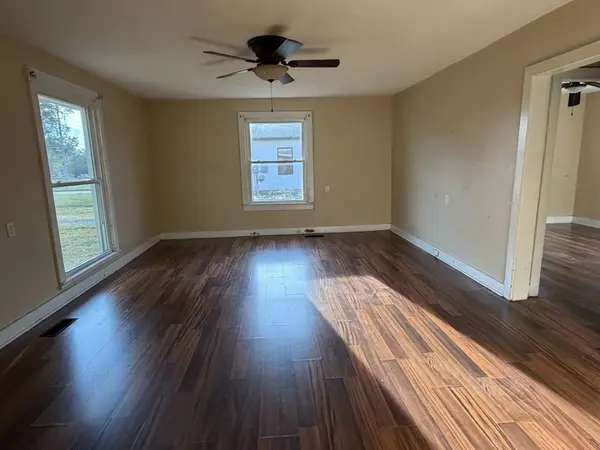 106 Fountain Head Rd, Portland, TN 37148