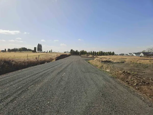 520 E Devisadero St, Reardan, WA 99029