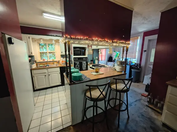 526 W Iron Ave, Salina, KS 67401