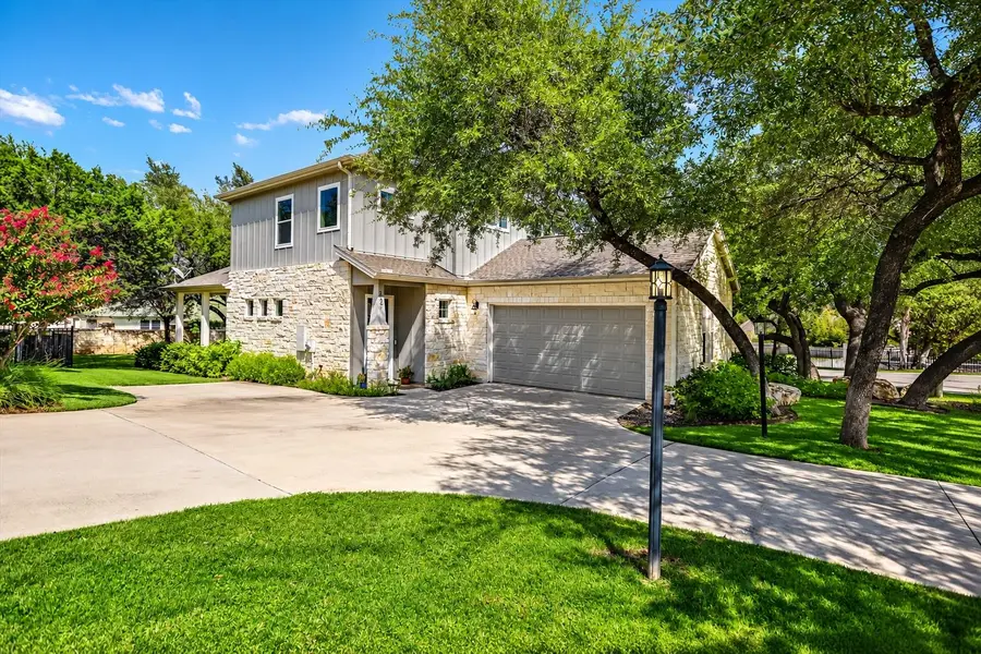 207 Fairlake CIR, Lakeway, TX 78734