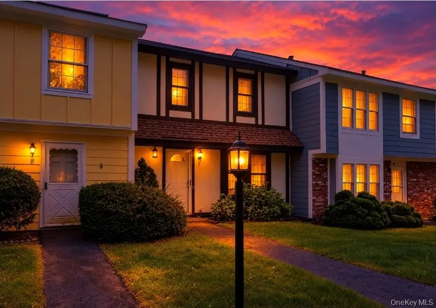 7 Sunny Brook CIR, Highland, NY 12528