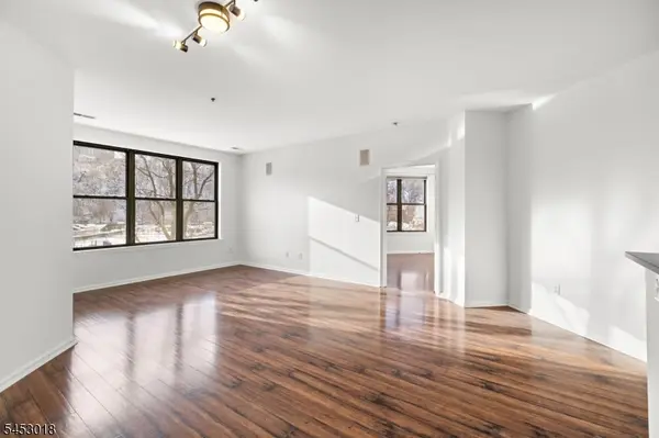 24 Ave At Port Imperial, West New York Town, NJ 07093