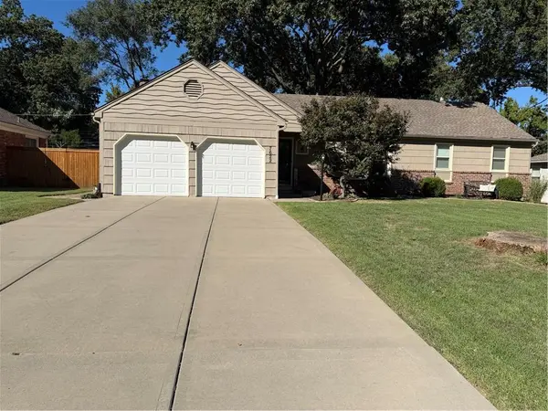 7622 W 96TH TER, Overland Park, KS 66212