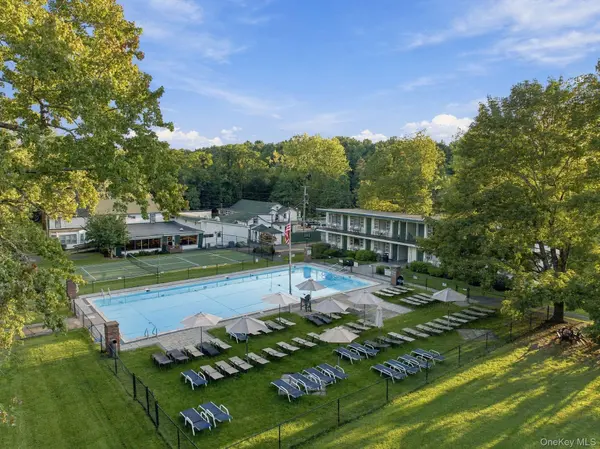 77 Johnny Cake LN, Greenville, NY 12083