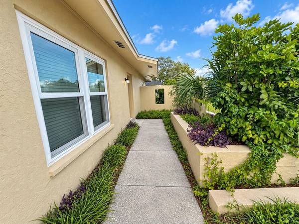 902 W SHANNON CT, Venice, FL 34293
