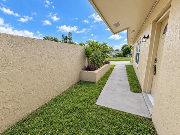 902 W SHANNON CT, Venice, FL 34293