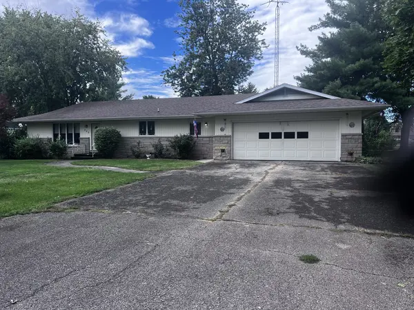 526 N 4th ST, Cissna Park, IL 60924
