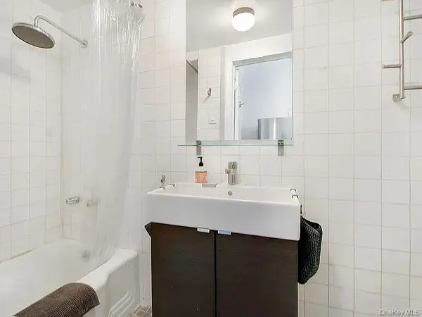 181 Irving AVE, Brooklyn, NY 11237