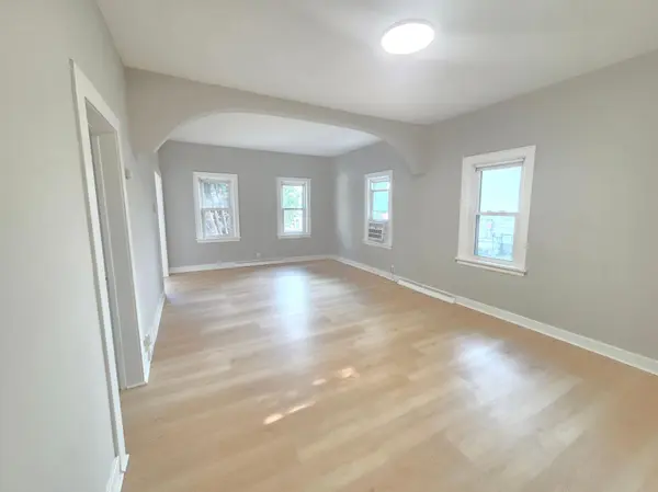 712 Maple ST W, Stillwater, MN 55082