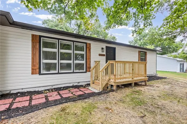 Woodland DR, Columbia, MO 65202