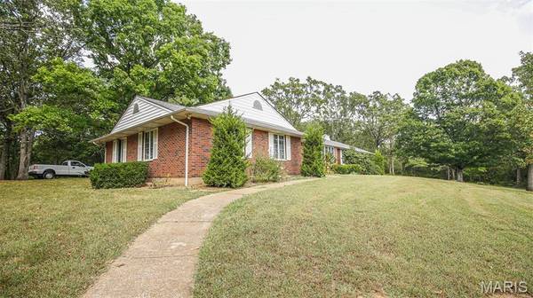 12901 Mohawk Drive, De Soto, MO 63023
