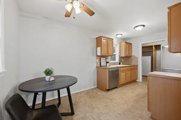 420 N Hillcrest Ave, Haysville, KS 67060
