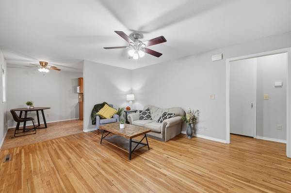 420 N Hillcrest Ave, Haysville, KS 67060