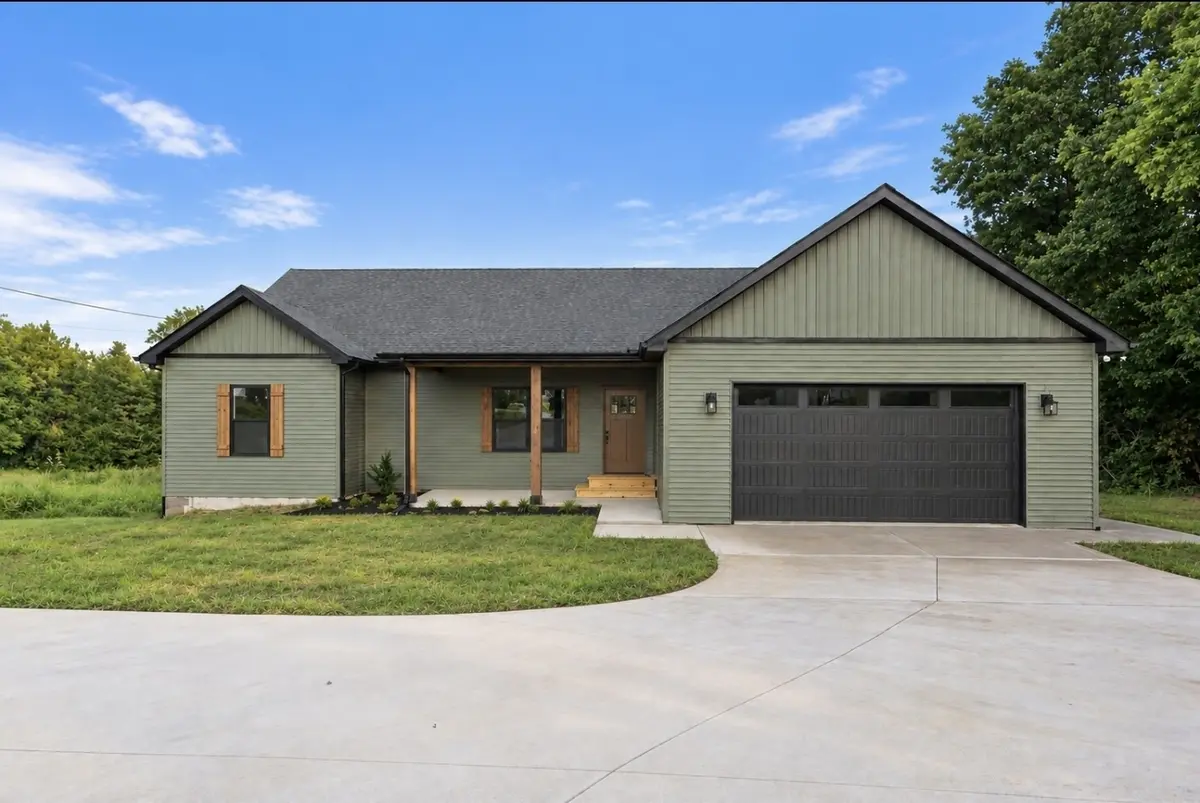 1496 Jones Creek Rd, Dickson, TN 37055