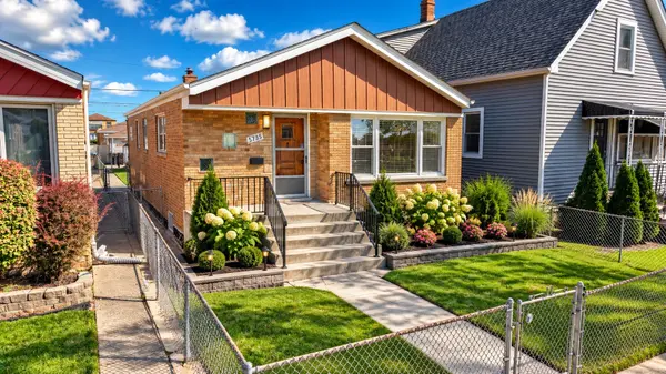 5735 S Moody AVE, Chicago, IL 60638