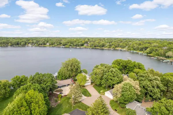 1310 Vine PL, Orono, MN 55364
