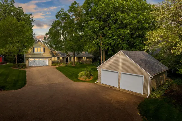 1310 Vine PL, Orono, MN 55364
