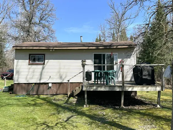 1529 Riddell RD, Cook, MN 55723