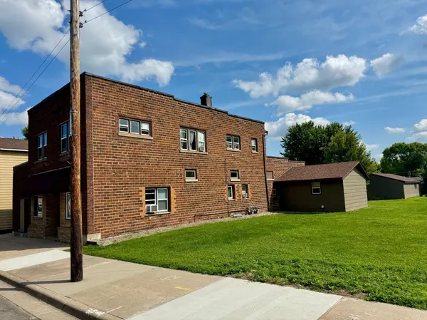 129 Main ST E, Silver Lake, MN 55381