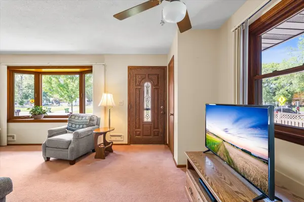 272 Territorial RD NE, Blaine, MN 55434